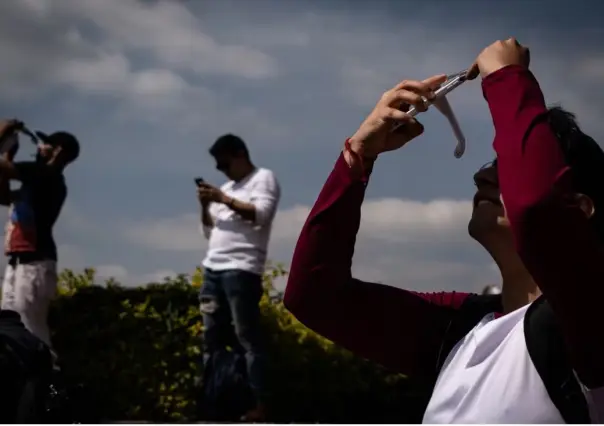 Se disparan búsquedas en Google sobre ¿porqué duelen ojos después del eclipse?