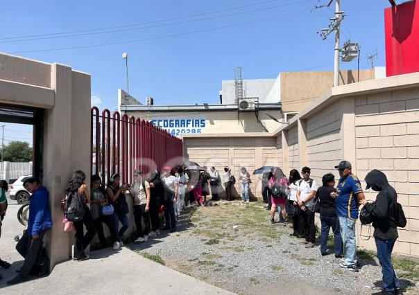 Usuarios del Transmetro piden techo para resguardarse del intenso calor