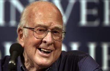 Muere Peter Higgs, Premio Nobel de Física que descubrió la partícula de Dios
