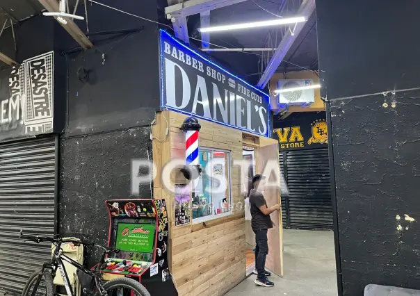 Conoce a Daniel, el barber que mantiene con vida al Mercado Fundadores