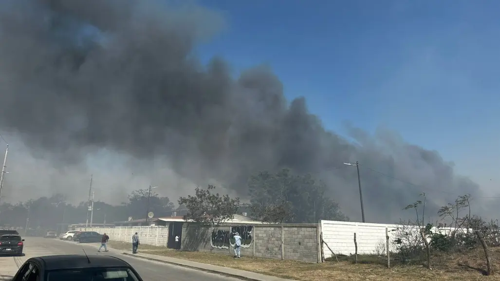 Incendio provoca evacuar alumnos de tres primarias de Altamira