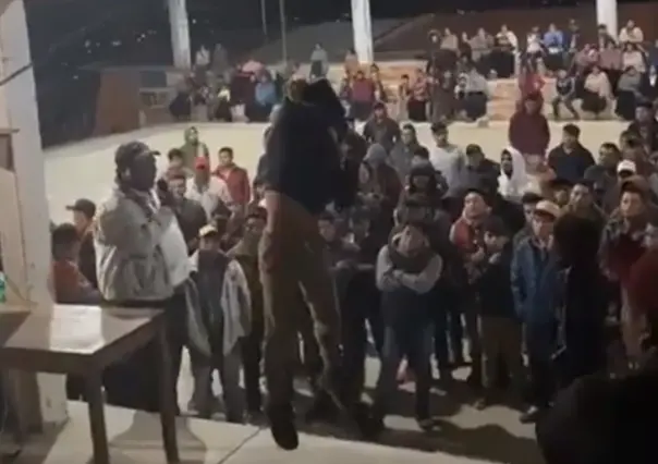 Cuelgan a adolescente de un brazo por presunto robo en Chiapas (VIDEO)
