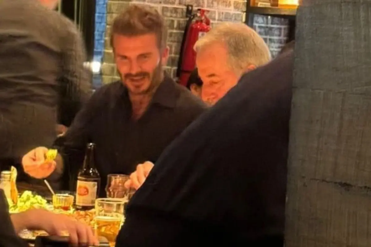 David Beckham comiendo en restaurante El Gallo Cortesía: Edgar Sánchez