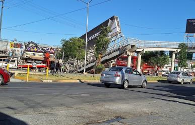 ¡Lo que nos faltaba! Grúa derrumba puente en San Nicolás