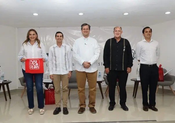 Candidatos a la alcaldía de Mérida dialogan con empresarios de CANACINTRA