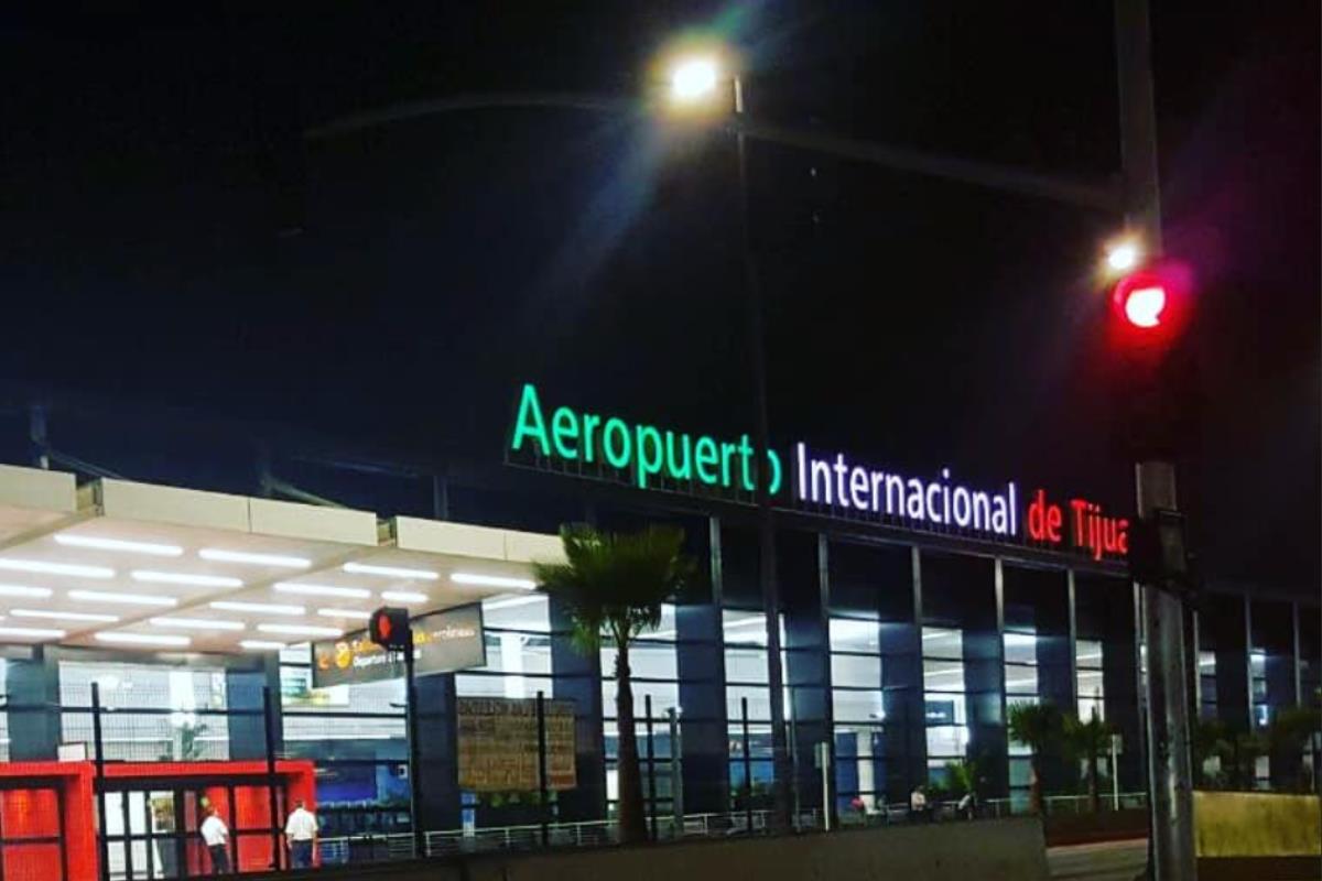 Los problemas meteorológicos han hecho que el servicio no pueda reanudarse para vuelos entrantes y de salida. Foto: Instagram/@ aeropuertotijuana