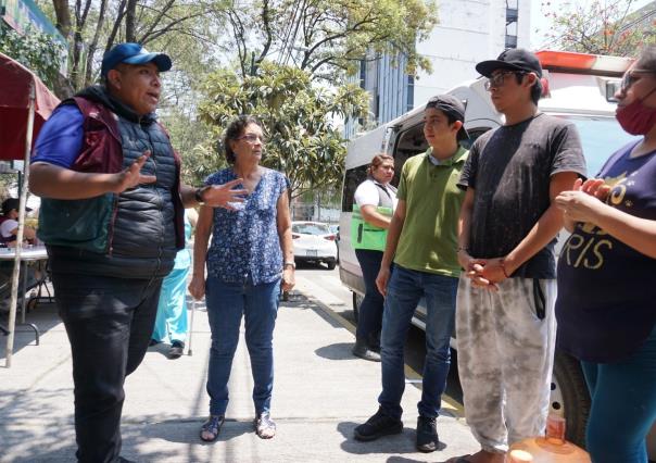 Gobierno de CDMX realiza registros y entrega garrafones de agua a vecinos de BJ