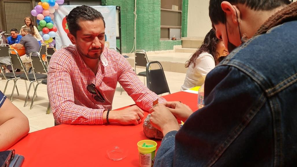 Concientizan a trabajadores del IMSS en inclusión a personas con autismo