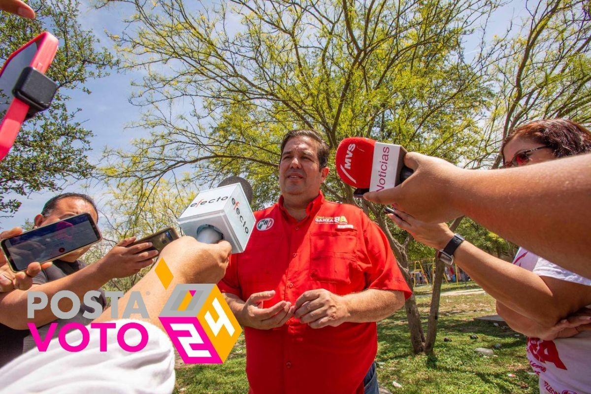 El candidato presentó su proyecto con vecinos de las colonias Dos Ríos, Valle del Contry y Acapulco. Foto: Coalición Fuerza y Corazón X Nuevo León