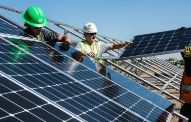 Lanza CFE programa de instalación gratuita de paneles solares