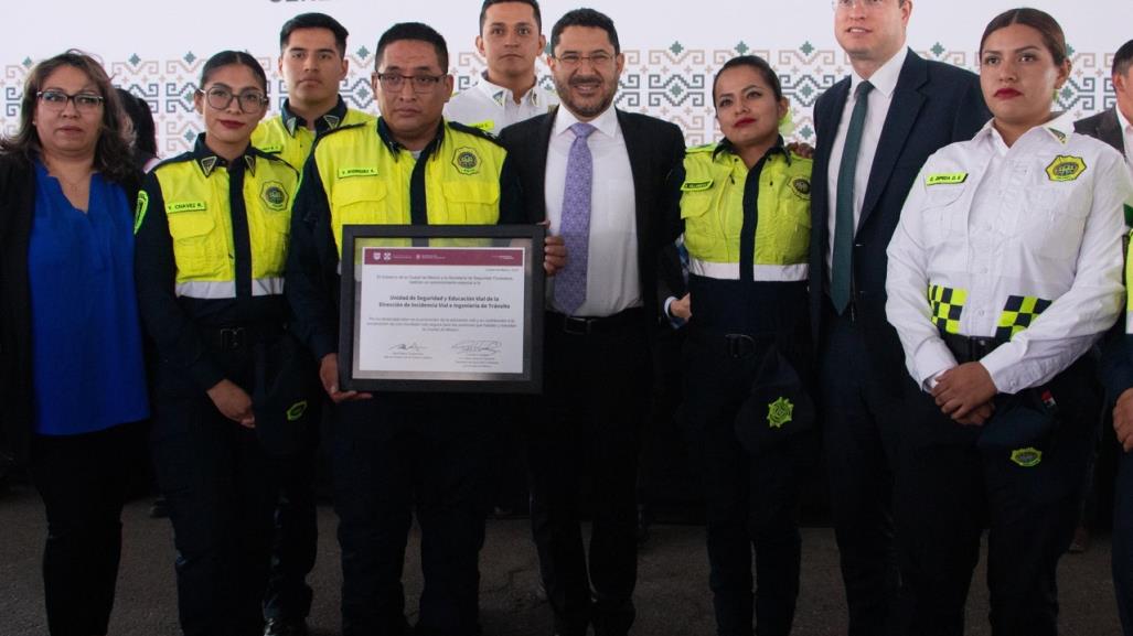 ¡Con mil reconocimientos!, presumen a policía de la CDMX como la mejor del país