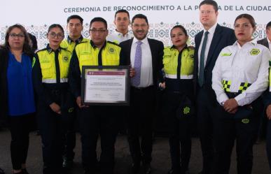 ¡Con mil reconocimientos!, presumen a policía de la CDMX como la mejor del país