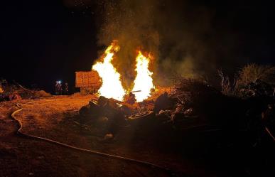 ¡Otro incendio más! Se quema terreno baldío en Los Cristales