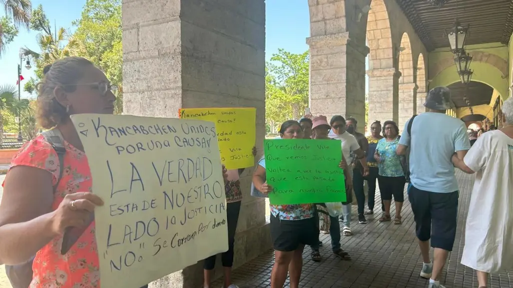 Protesta por 5 detenidos en  Kancabchén llega a Palacio de Gobierno de Yucatan