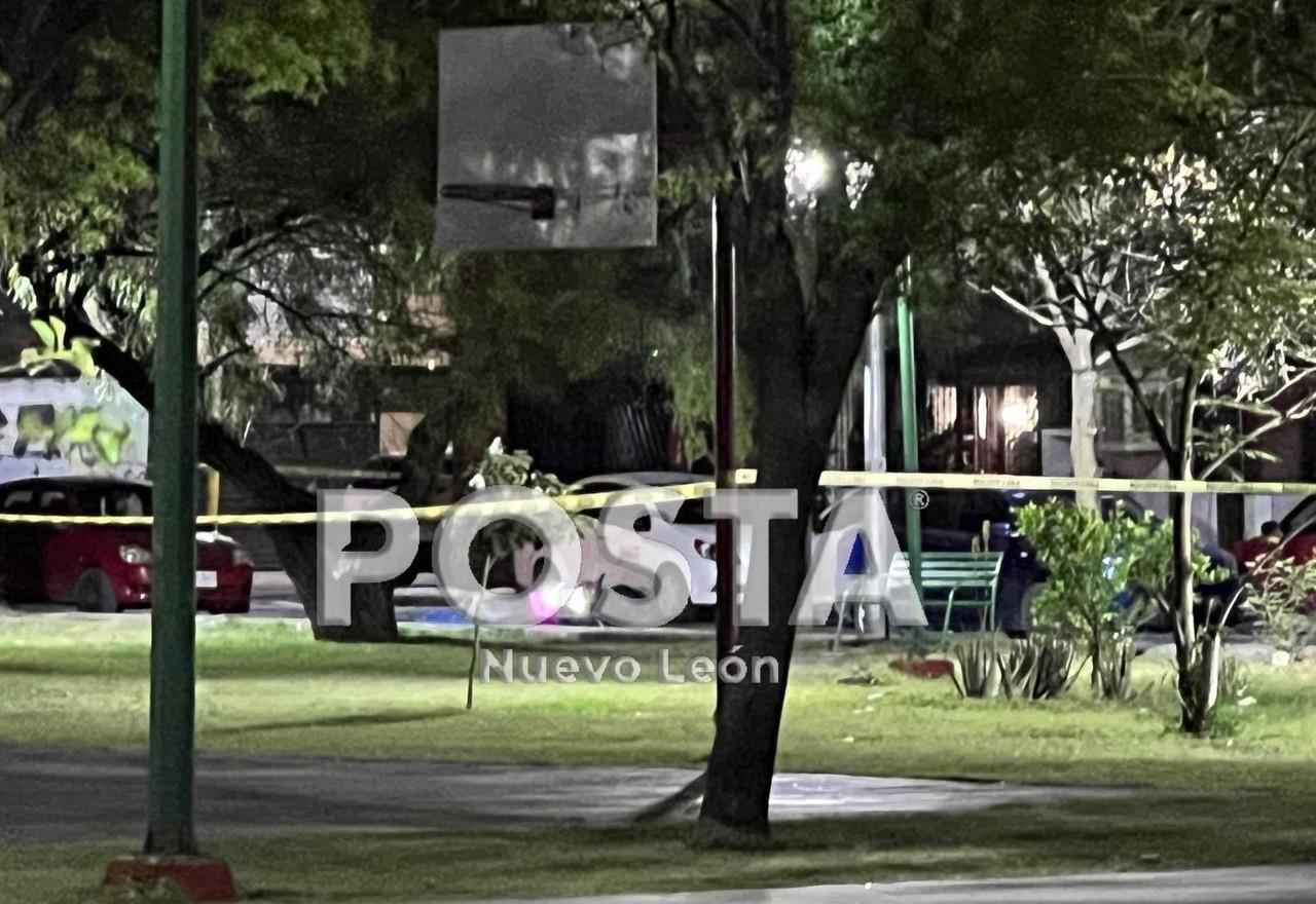 El crimen se dio sobre la calle Chopo en su cruce con Níspero, de la colonia Ébanos. Foto: Raymundo Elizalde.