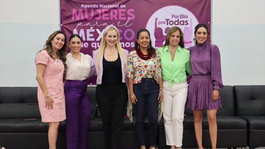 Congregan a mujeres en el  encuentro Por Ella por Todas en Saltillo