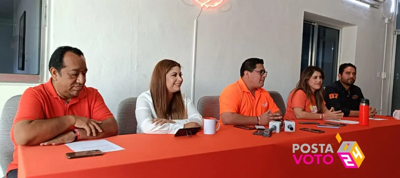 Representantes del Movimiento Ciudadano, en una rueda de prensa. Foto: Cortesía