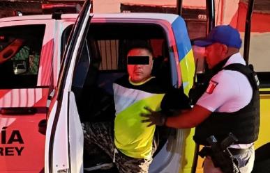 Detienen a hombre por abusar de su hijastra en Monterrey
