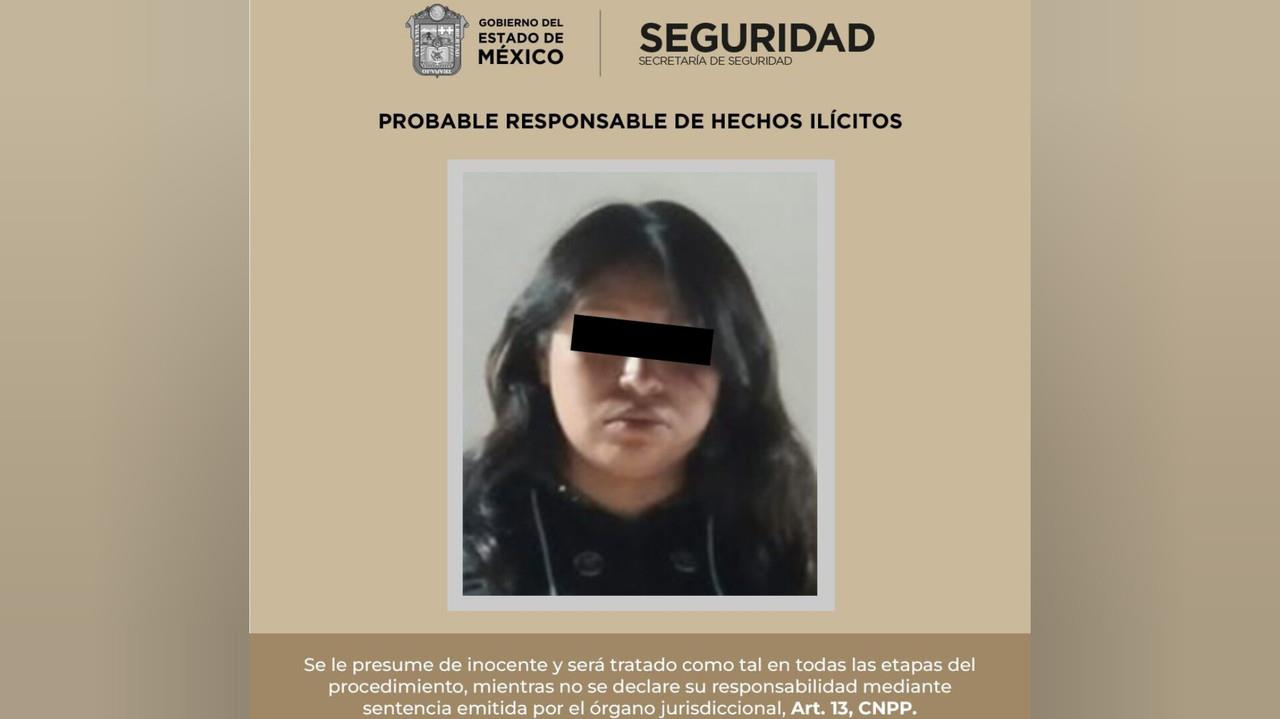 Mujer fue detenida por agredir a un policía. Foto: @SS_Edomex