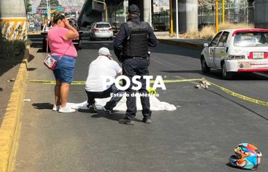 Caen motociclistas de 15 metros, muere una mujer en la México-Pachuca (VIDEO)