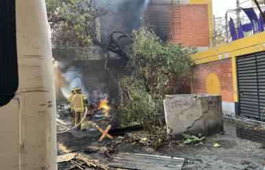 Helicóptero se estrella en Coyoacán: Piloto evitó tragedia al esquivar tianguis