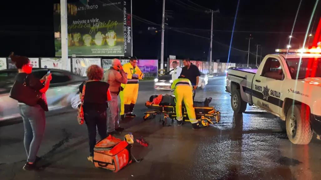 ¡Fuerte impacto! Su motocicleta terminó a 40 metros del lugar del accidente