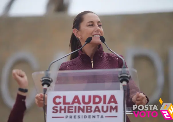 Cae Claudia Sheinbaum mientras bailaba banda en Mazatlán