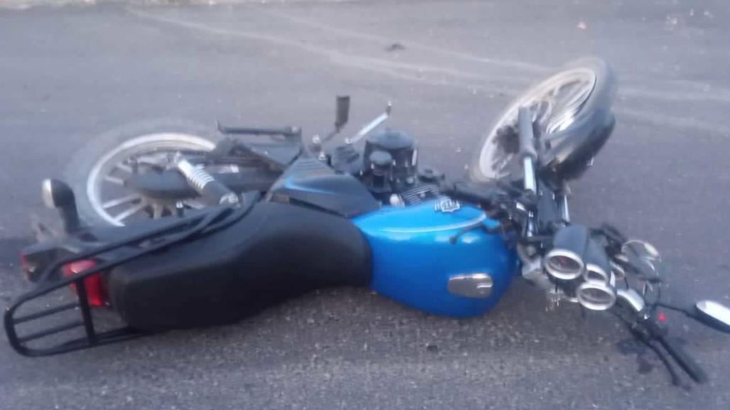 Fatídico accidente: pierde la vida en Umán tras chocar su moto contra una valla