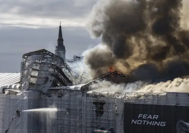 Incendio en Antigua Bolsa de Copenhague daña edificio histórico y obras de arte