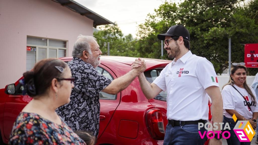 David de la Peña Marroquín promueve ruta de transporte gratuito en Santiago