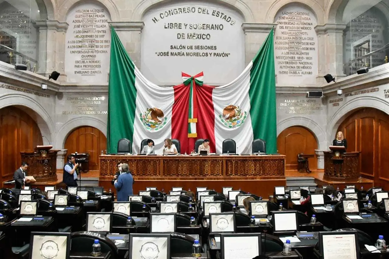 El derecho de recibir alimentos es irrenunciable, indica la iniciativa. Imagen: Legismex