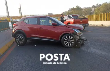 Camioneta choca en Autopista México-Puebla: Congestión vial