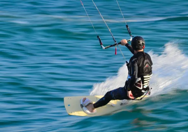 Kitesurf en Yucatán: Descubre las mejores playas para practicarlo