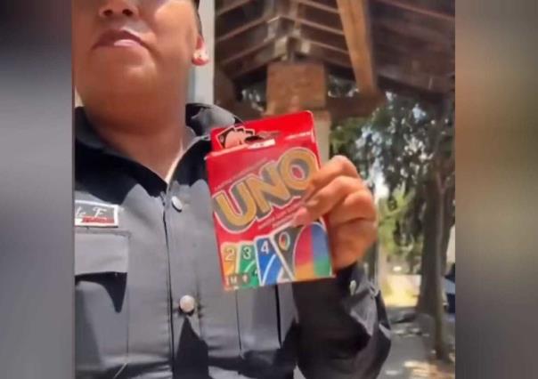 Policía detiene a jóvenes por jugar UNO en Toluca (VIDEO)