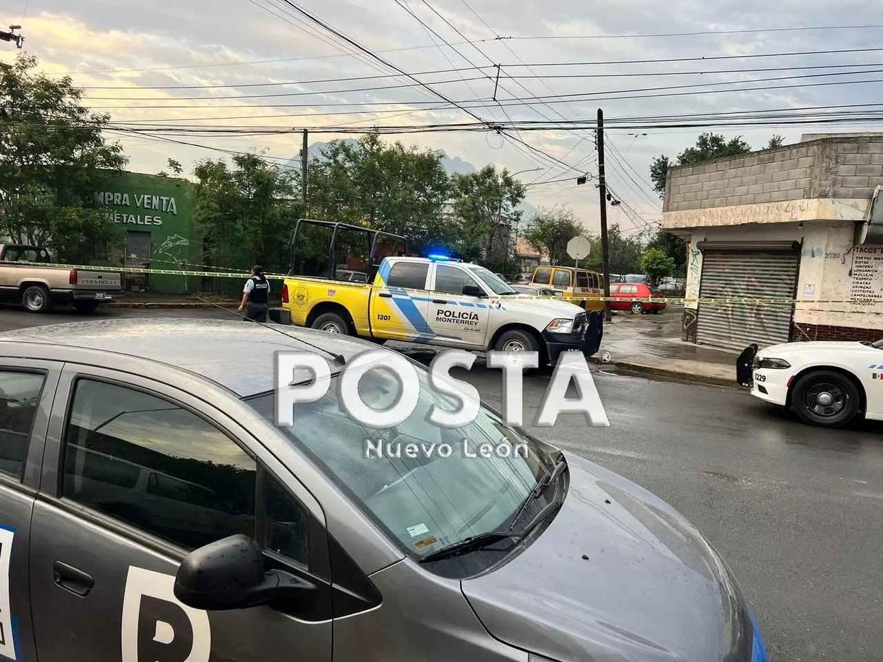 Se trata de un coche tipo Ford Fusión, no reportan heridos. Foto: Raymundo Elizalde.