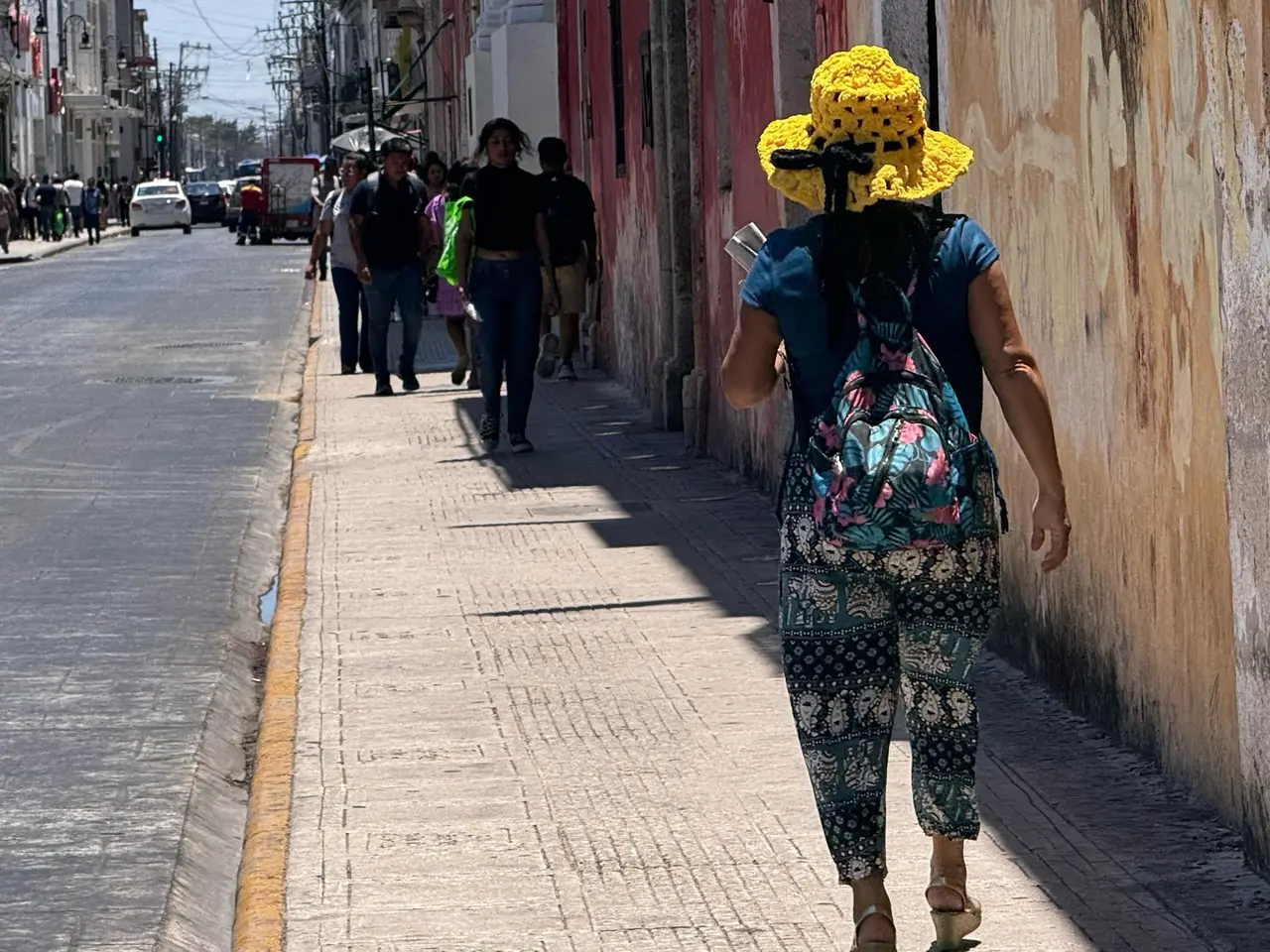 La línea mujer ofrece un espacio seguro y confidencial para todas. Foto: Irving Gil