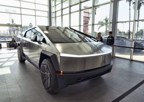 ¿No jalan?...Tesla retira Cybertrucks 2024 por falla grave