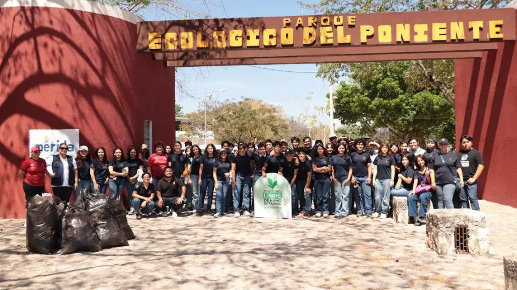 Estudiantes de la preparatoria 2 de la Uady participan en el Colillatón