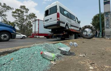 Tlalnepantla: Volcadura de vagoneta deja 10 estudiantes heridos