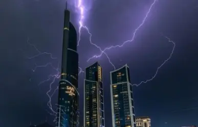 Sorprende fotógrafa regia con captura durante lluvias