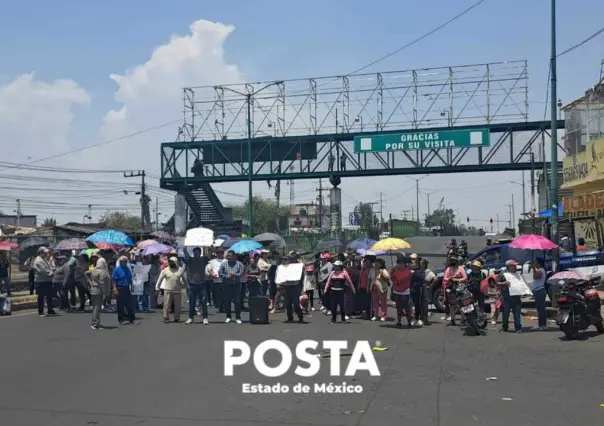 Bloquean por falta de agua avenida Bordo de Xochiaca en Chimalhuacán (VIDEO)