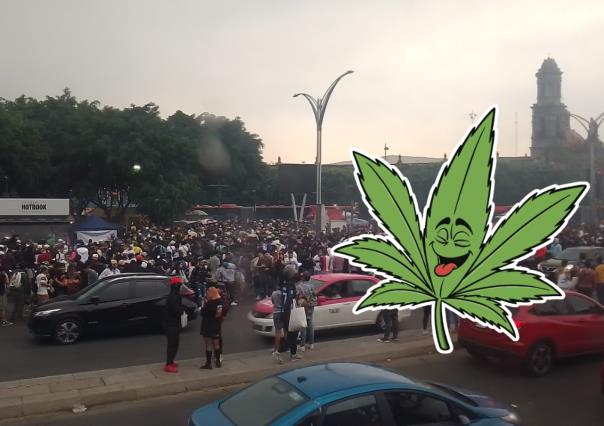 Con marcha y fumada masiva colectivos celebran día 4:20 en CDMX