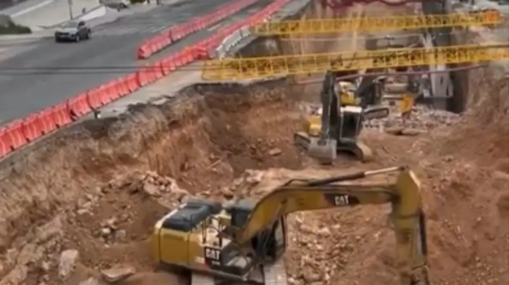 Colapsa vialidad de Paseo de los Leones tras fuga de gas en obras