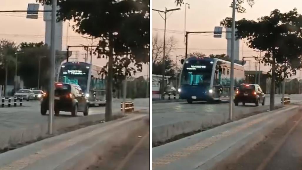 Captan a conductor transitando sobre el carril exclusivo para el IE-TRAM