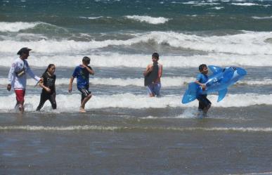 Mazatlán en alerta por mar de fondo, prevén oleaje de más de 3 metros