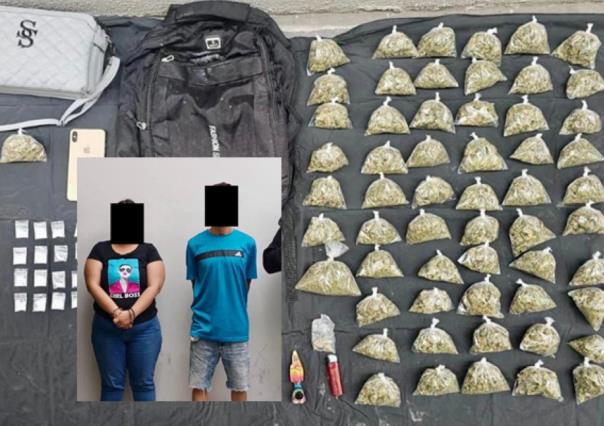 Detienen a Malenni y Brayan con bolsitas de marihuana y cristal en Monterrey