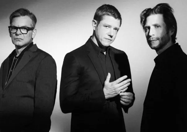 Interpol reúne a más de cien mil personas durante su concierto en CDMX