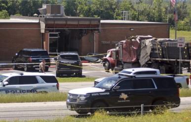 Muere segunda víctima tras choque de tráiler robado en Texas, Estados Unidos