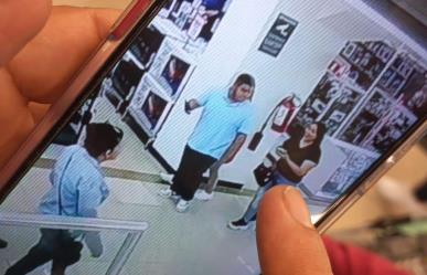 Sufre niño, cobarde robo de celular en tienda de Paseo Morelos