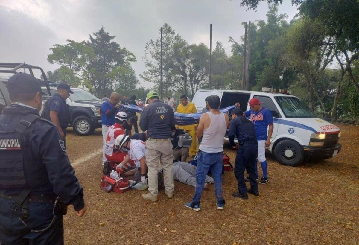 De acuerdo con los vecinos, el jugador esperaba el inicio del partido en el que participaría, cuando comenzó la tormenta. Foto: Redes Sociales.